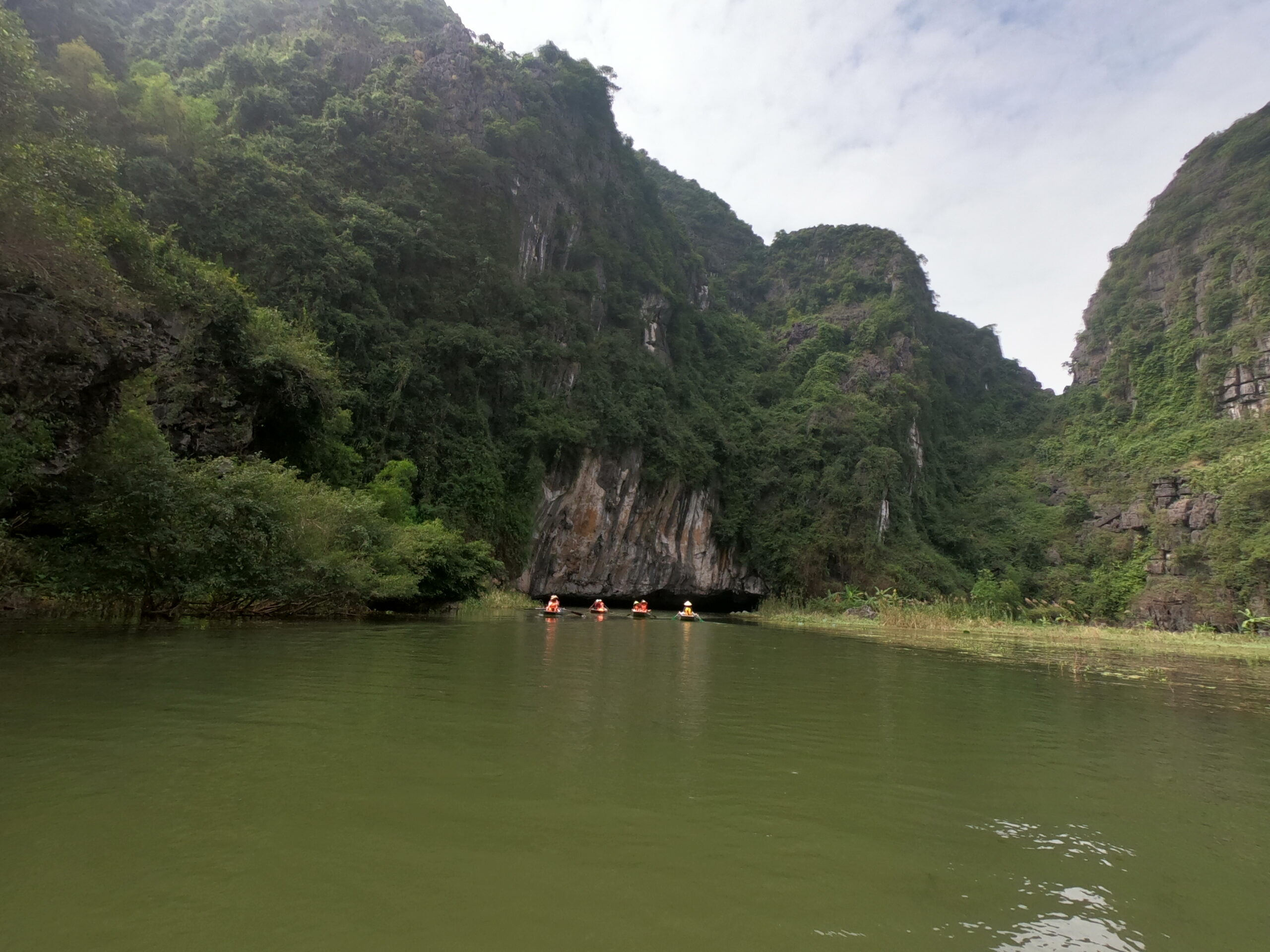 Tam Coc cave