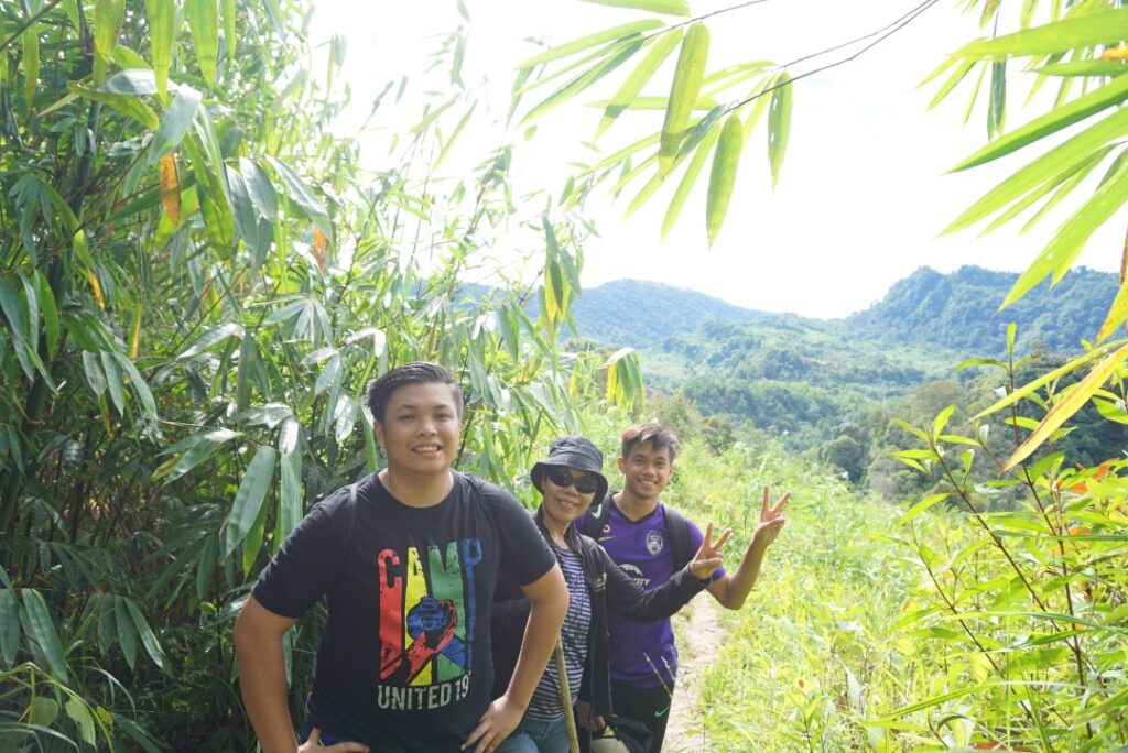 the way to Ban Buan Kukuot Falls