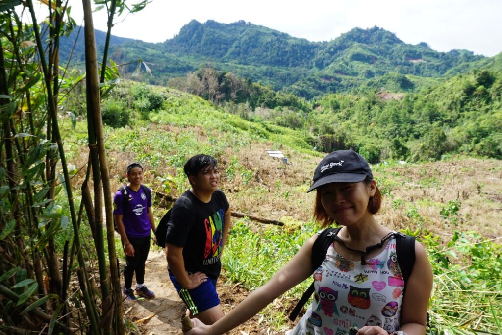 hiking in Kampung Sadir